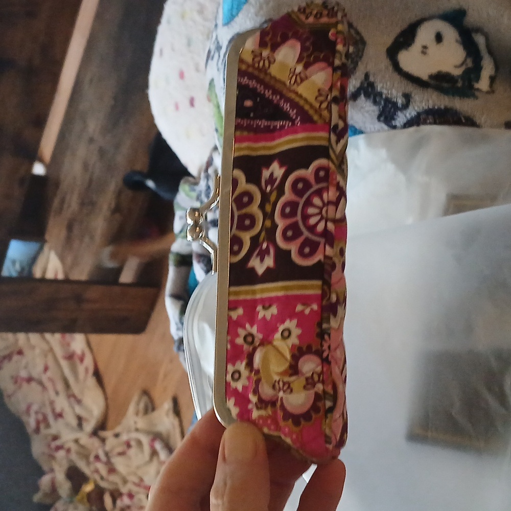 Vera Bradley Kiss Lock Pink and Brown Patterned Wallet NWOT